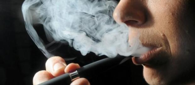 Une cigarette électronique. Une cigarette électronique.