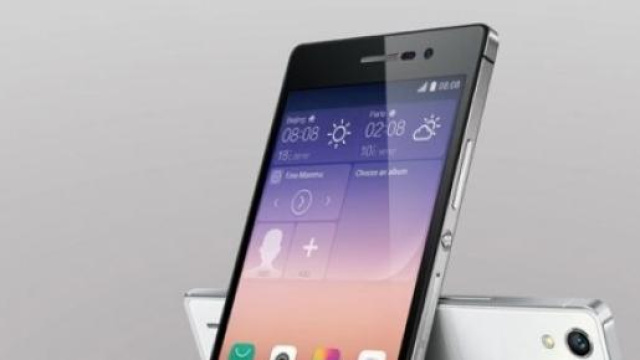 Huawei P8 Vs Huawei P8 Lite: cellulari in promo