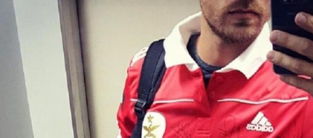 Lourenço Ortigão festeja a vitória do Benfica Lourenço Ortigão festeja a vitória do Benfica