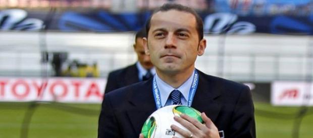 Cuneyt Cakir arbitrera la finale Cuneyt Cakir arbitrera la finale