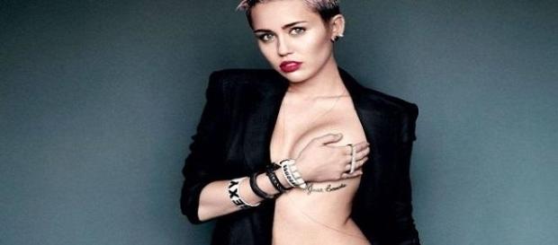 Miley Cyrus: Oben ohne zum Konzert! Miley Cyrus: Oben ohne zum Konzert!