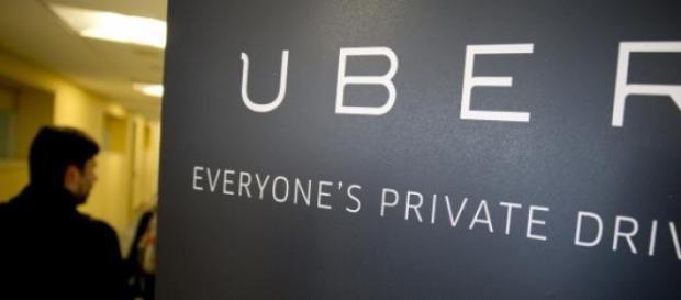 "Eeryone's Private Driver" Slogan de Uber "Eeryone's Private Driver" Slogan de Uber