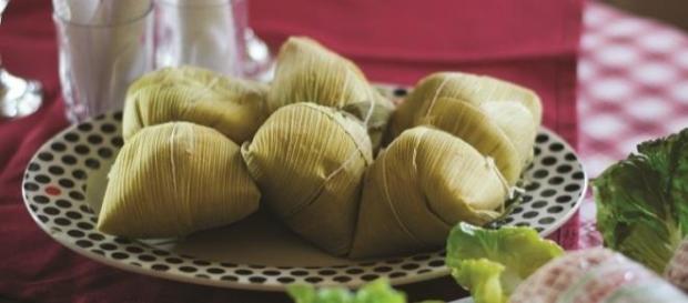Tamales envueltos en hojas de chala Tamales envueltos en hojas de chala