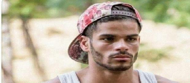 Yacine est l'un des 13 candidats de « The Island » Yacine est l'un des 13 candidats de « The Island »