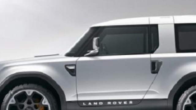  Land Rover: tra Discovery Sport e nuovo Defender 
