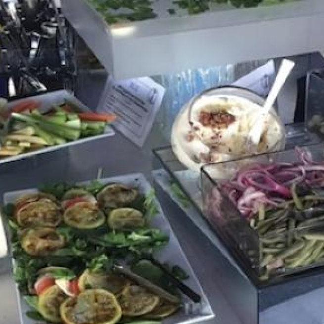 Food was designed by chef Wolfgang Puck. 