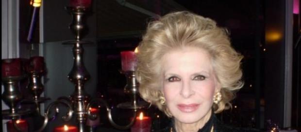 Aos 71 anos, Lili Caneças percebeu que vai morrer. Aos 71 anos, Lili Caneças percebeu que vai morrer.