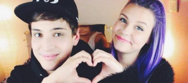 Dagi Bee und Liont: Schwer verliebt! Dagi Bee und Liont: Schwer verliebt!