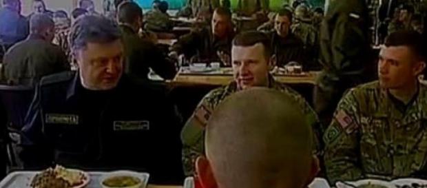 Poroszenko i amerykańscy wojskowi we Lwowie Poroszenko i amerykańscy wojskowi we Lwowie