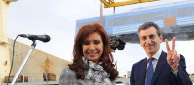 CFK junto al pre-candidato presidencial, Randazzo. CFK junto al pre-candidato presidencial, Randazzo.