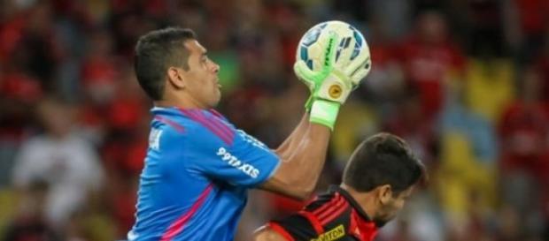 Jogadores de linha no gol já deram boas histórias Jogadores de linha no gol já deram boas histórias