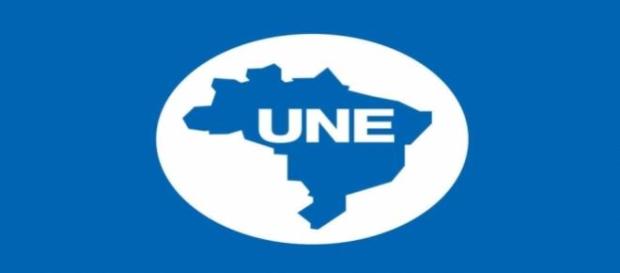 União Nacional dos Estudantes - UNE União Nacional dos Estudantes - UNE