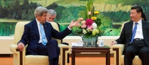 Il segretario John Kerry e il presidente Xi Jnping