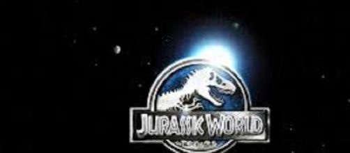 Jurassic World dall'11 giugno al cinema