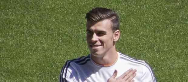 Gareth Bale envergando a camisola do Real Madrid. Gareth Bale envergando a camisola do Real Madrid.