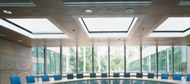 Salle de réunion désertée par les militants Salle de réunion désertée par les militants