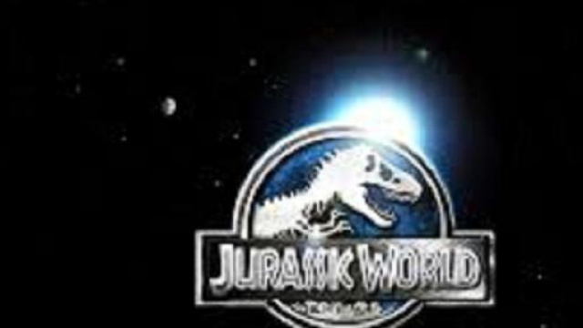 Jurassic World dall'11 giugno al cinema