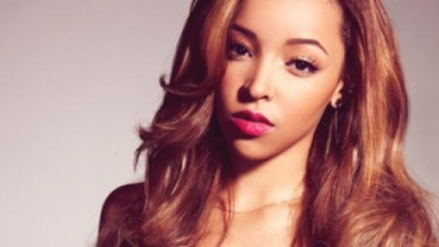 La jolie Tinashe n'a pas la langue dans sa poche
