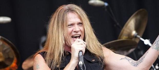 Bach opinó sobre sus ex compañeros de Skid Row Bach opinó sobre sus ex compañeros de Skid Row