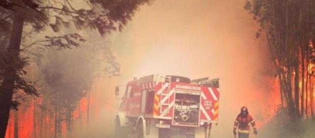 Bombeiros de Ponte da Barca no incêndio Bombeiros de Ponte da Barca no incêndio