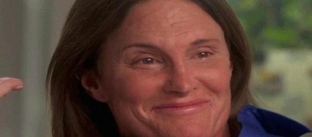 Bruce Jenner lors de son "interview révélation". Bruce Jenner lors de son "interview révélation".