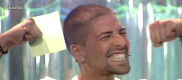 Labrador, feliz al saber que es tronista de Myhyv Labrador, feliz al saber que es tronista de Myhyv