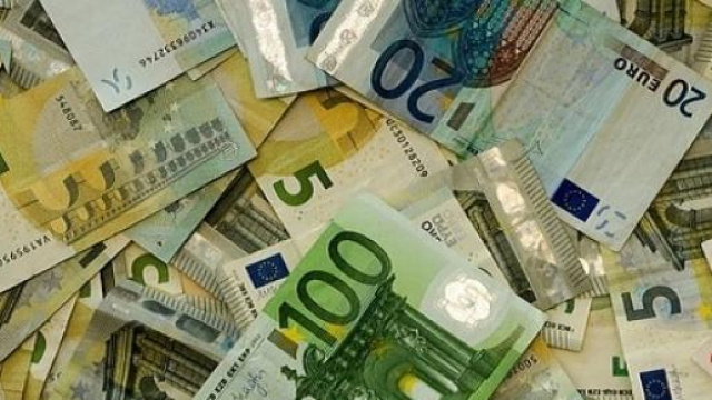 Difficile equilibrio tra euro e dollaro