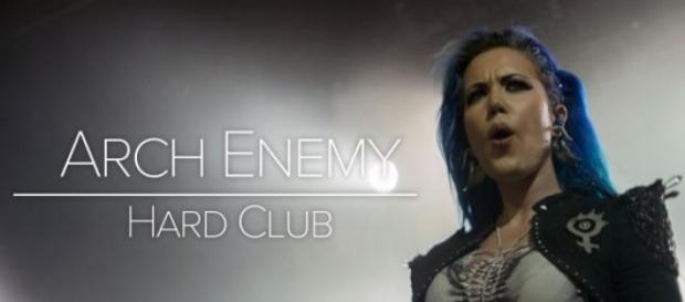 Alissa White-Gluz supera expetativas Alissa White-Gluz supera expetativas