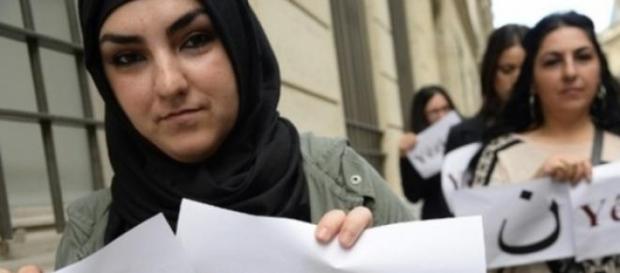 Daech: femmes Yazidi ou esclaves sexuelles Daech: femmes Yazidi ou esclaves sexuelles