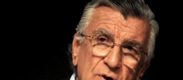 Luis Gioja se baja de las elecciones Luis Gioja se baja de las elecciones