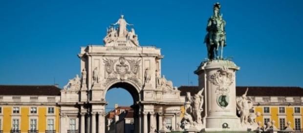 Praça do Comércio e Arco da Rua Augusta Praça do Comércio e Arco da Rua Augusta