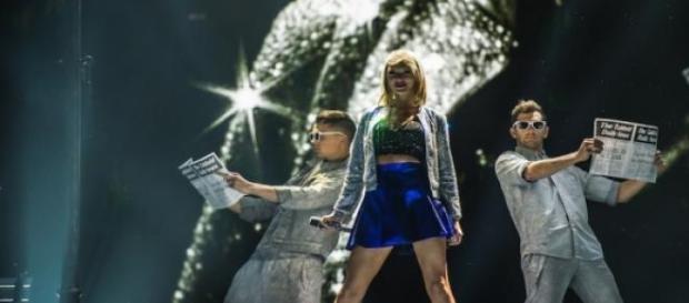 Taylor Swift doesn't like Spotify's free model. Taylor Swift doesn't like Spotify's free model.