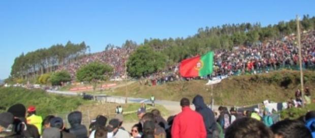 Confurco ao rubro para assistir ao Rali Confurco ao rubro para assistir ao Rali
