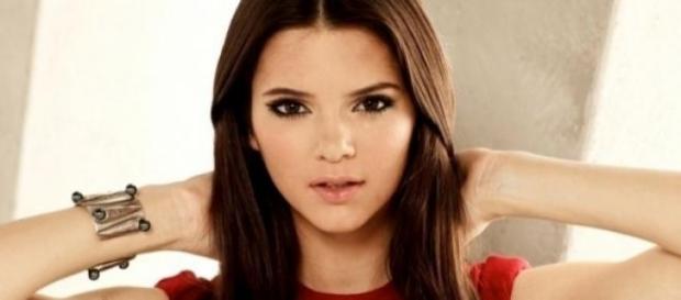Kendall Jenner não vê o seu valor reconhecido. Kendall Jenner não vê o seu valor reconhecido.