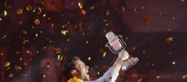 Mans Zelmerlow, zwycięzca Eurowizji 2015, kadr TVP Mans Zelmerlow, zwycięzca Eurowizji 2015, kadr TVP
