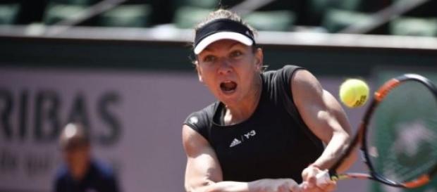 Simona Halep în turul al doilea la Roland Garros Simona Halep în turul al doilea la Roland Garros