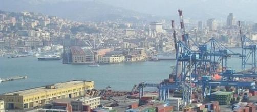 Veduta del porto di Genova.