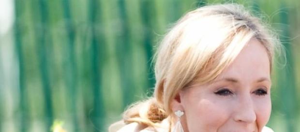 J.K. Rowling verklagt die „Daily Mail“ J.K. Rowling verklagt die „Daily Mail“