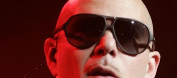 Pitbull apuesta por la elegancia a todas horas Pitbull apuesta por la elegancia a todas horas
