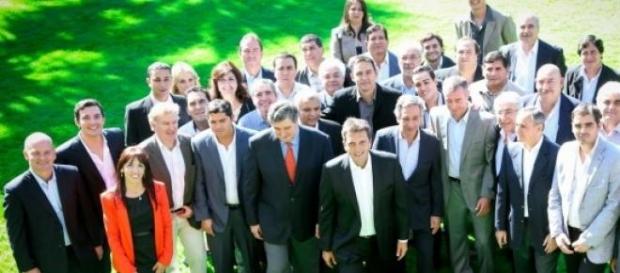 candidatos de la oposición de San Juan, con Massa candidatos de la oposición de San Juan, con Massa