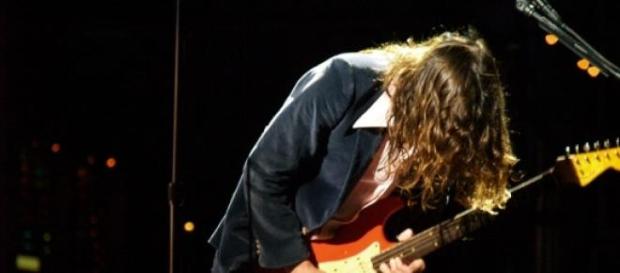 Frusciante ya no hará lanzamientos comerciales Frusciante ya no hará lanzamientos comerciales