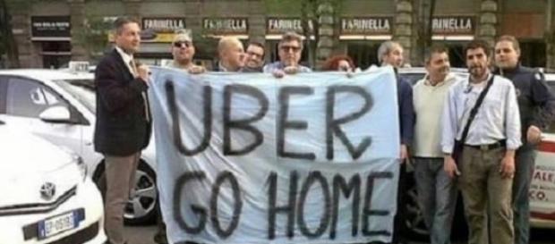 I tassisti milanesi contro Uber I tassisti milanesi contro Uber