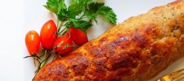 Il polpettone ripieno, un secondo delizioso Il polpettone ripieno, un secondo delizioso