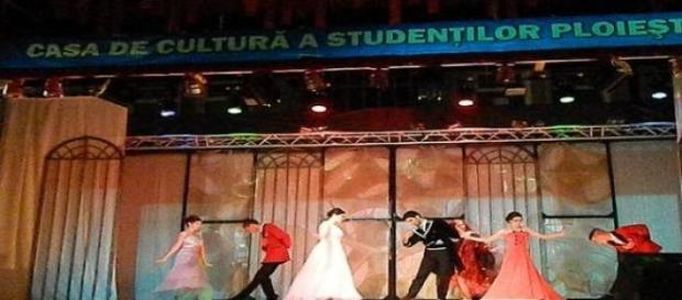 Invitaţie la dans, în stil clasic Invitaţie la dans, în stil clasic