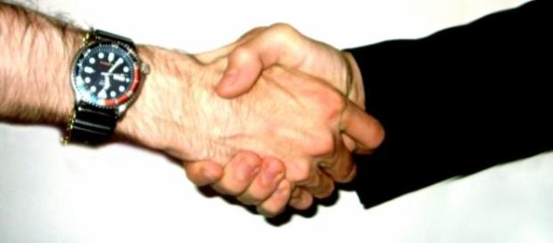 La contratación temporal y por honorarios La contratación temporal y por honorarios