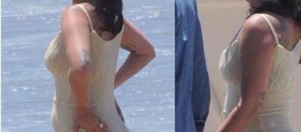 Lady Gaga en la playa con un vestido algo pegado Lady Gaga en la playa con un vestido algo pegado