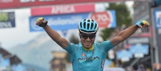 Mikel Landa remporte la 16e étape du Giro ! Mikel Landa remporte la 16e étape du Giro !