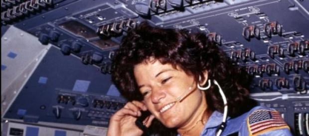 Sally Ride, primeira astronauta da NASA no espaço Sally Ride, primeira astronauta da NASA no espaço