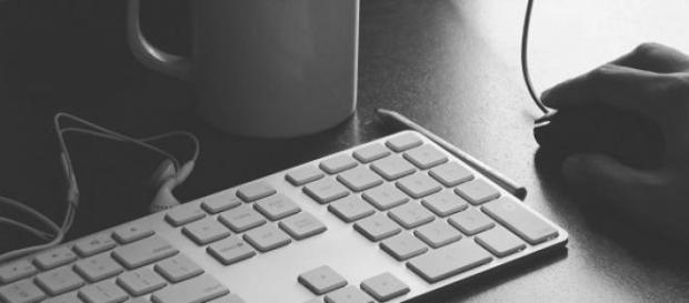 We use online information to form our perceptions We use online information to form our perceptions