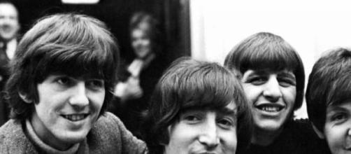 Los Beatles consideraban grabar con otro productor